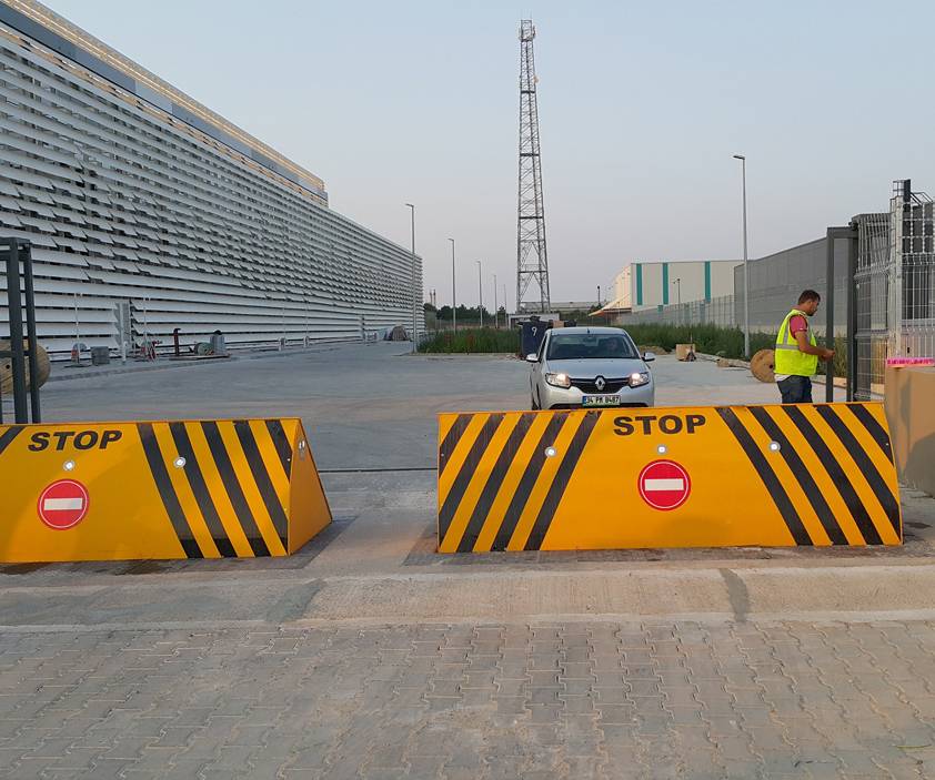 Traffic management Road blockers